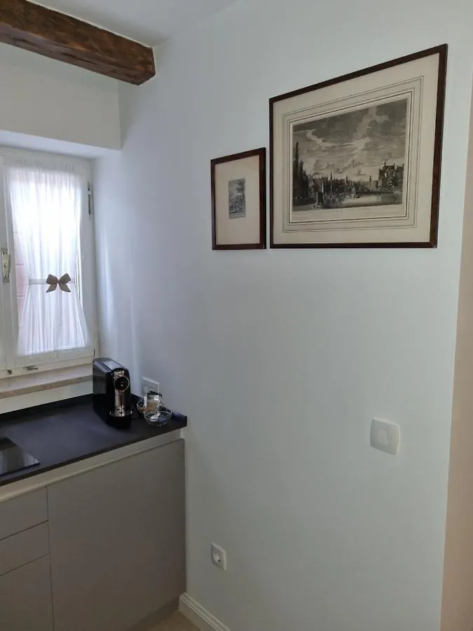 באלה Apartmani Ulika דירה