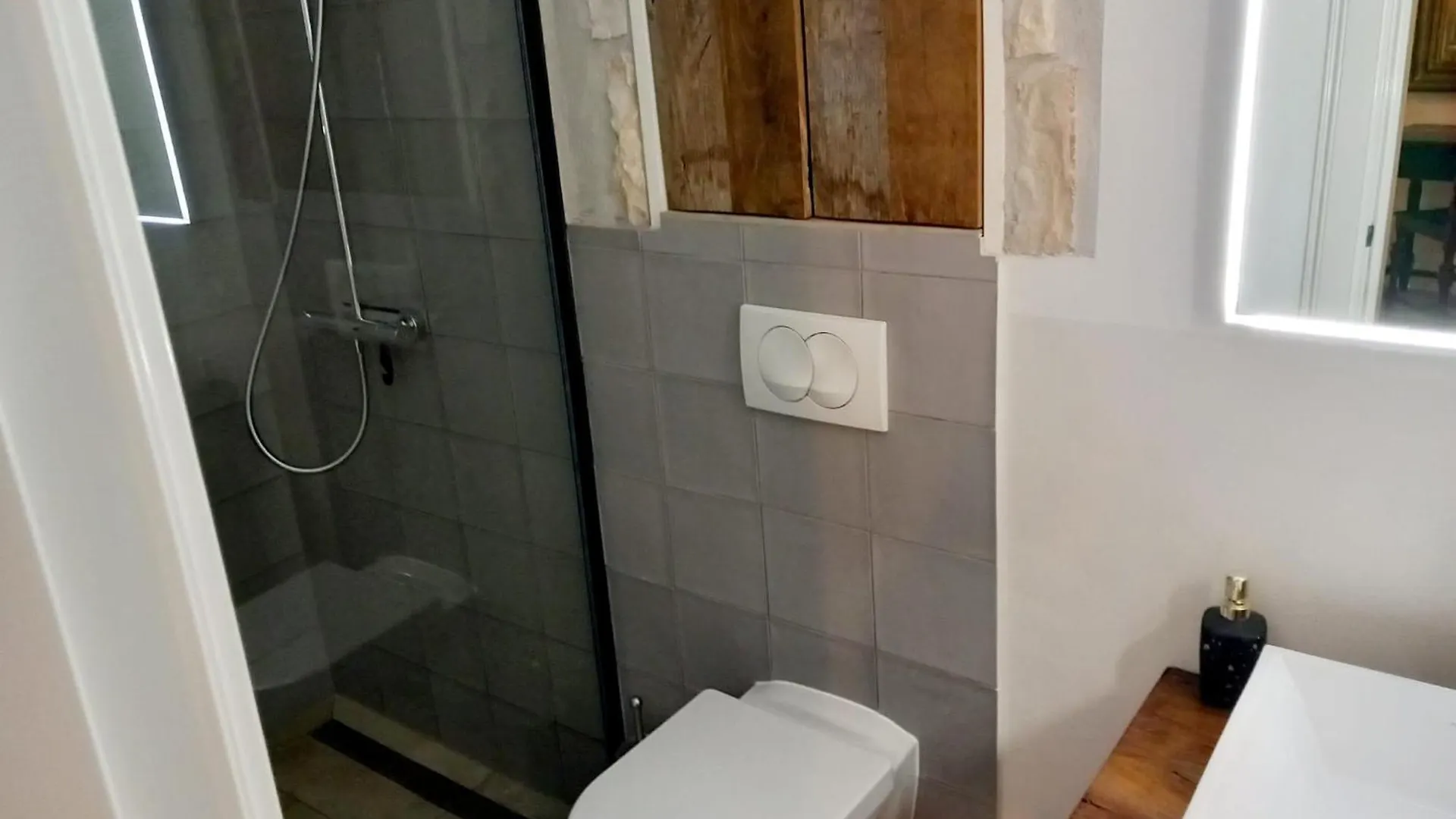 באלה Apartmani Ulika